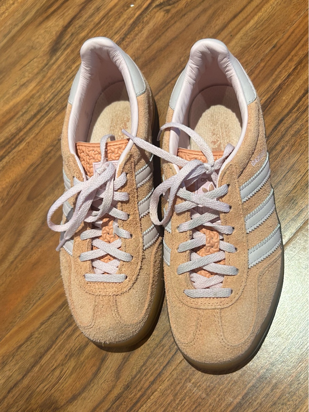 Adidas gazelle indoor peach orange pink sneakers size 6 - Picture 2 of 6
